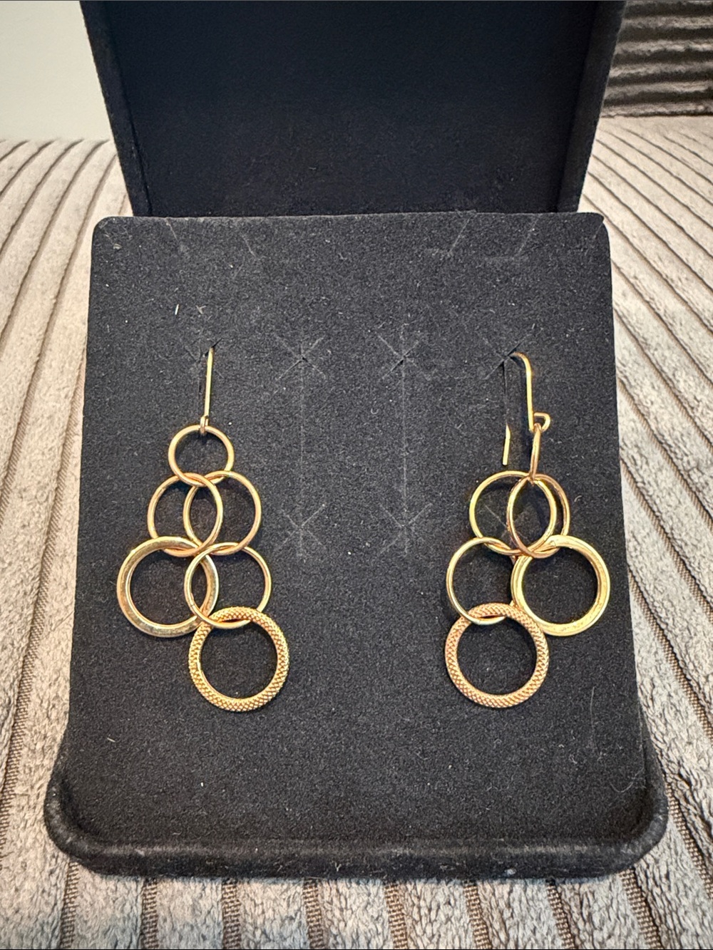 14k Gold Interlocking Circle Drop Earrings